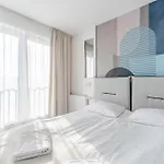Daire Riverside Comfort By Bookinghost *