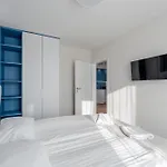 Daire Riverside Comfort By Bookinghost *