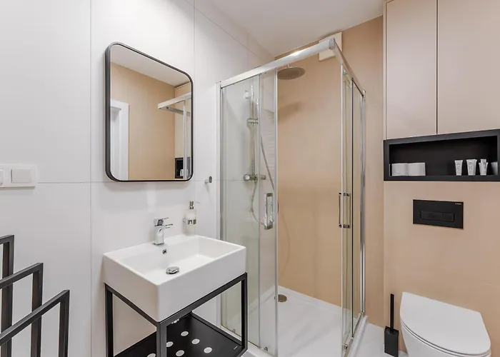 Riverside Comfort By Bookinghost Apartmán